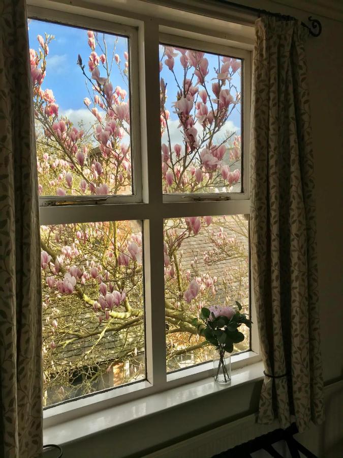 The Hollies Bed & Breakfast South Kilworth Bagian luar foto